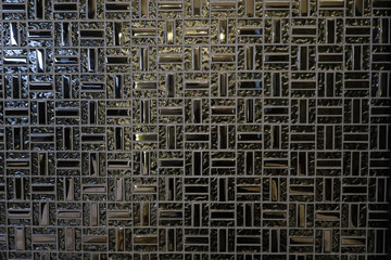 テクスチャー　高級感のあるメタリックなタイルの壁　texture of metallic pattern wall