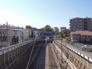Fototapeta premium 東海道新幹線の沿線風景（神奈川県横浜市旭区二俣川）