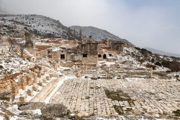 Fototapeta na wymiar Welcome to Sagalassos. Isparta, Turkey.To visit the sprawling ruins of Sagalassos, high amid the jagged peaks of Akdag, is to approach myth: the ancient ruined city set in stark.