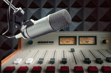 Professional microphone and sound console