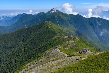 Fototapeta na wymiar 北岳から見た甲斐駒ヶ岳