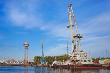 Fototapeta na wymiar Port of a large Russian city with ships