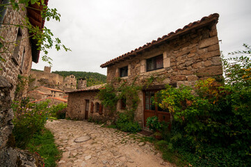 Chalencon village de Haute loire.