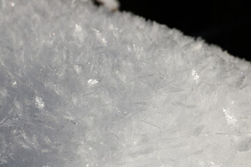 Zauberhafte Eiskristalle in der Natur