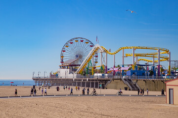 Santa Monica pier with Pacific wheel and rolercoster. It was closed due to corona virus © dastan