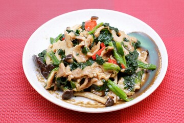豚肉とほうれん草のオイスター炒め