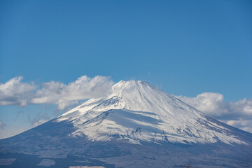Fototapeta na wymiar 三国峠から富士山を望む