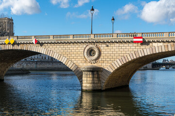 France, Paris, details of the bridge Louis Philippe crossing the Seine to the Ile Saint Louis.