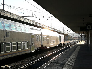 Naklejka premium Train tracks perspective view