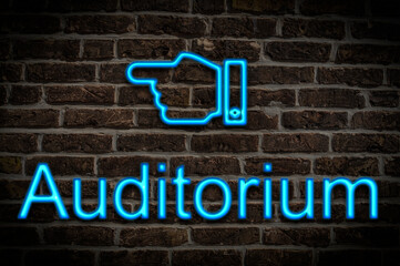 Obraz premium Leuchtreklame Auditorium