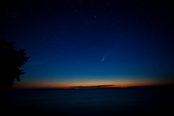 Fototapeta na wymiar Neowise Comet 