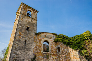 Ruine de l'Église de Vernas