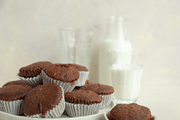 chocolate cookies and milk