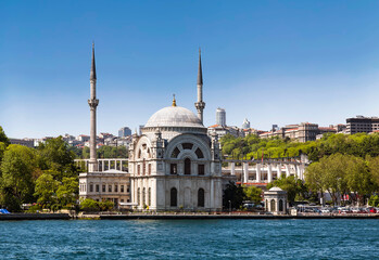 Fototapeta na wymiar Dolmabahce Mosque, Istanbul, Turkey