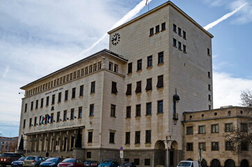 Obraz premium Exterior of Bulgarian National Bank building on Prince Alexander of Battenberg Square, Sofia, Bulgaria 