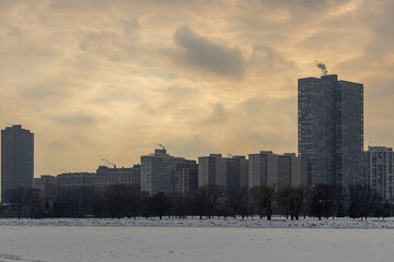 Fototapeta premium A frosty day over Lake Michigan Chicago sunset