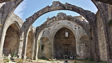 Fototapeta na wymiar Iglesia en ruinas