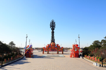 Architectural scenery of Nanhu Park in Tangshan.