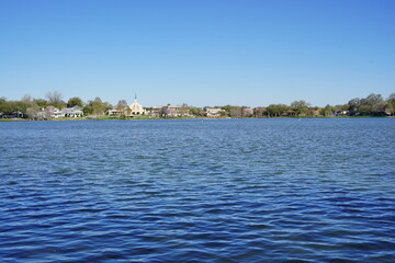 Fototapeta na wymiar Lake Morton at city center of lakeland Florida 