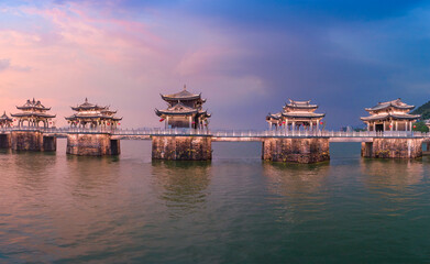 Fototapeta premium Night view of Guangji Bridge, Chaozhou City, Guangdong Province, China