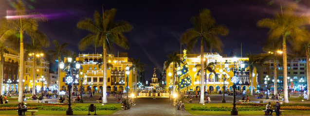 Plaza de Armas del Centro Hist&oacute;rico de Lima - Per&uacute;