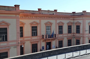 Napoli - Istituto Tecnico Commerciale da Corso Vittorio Emanuele