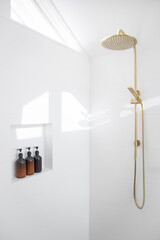 Simple white bathroom shower interior - obrazy, fototapety, plakaty