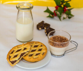 Latte con crostata