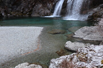 アメガエリの滝