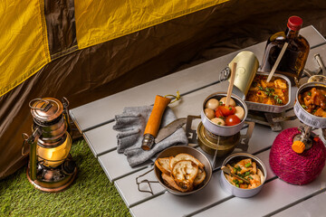 キャンプでアウトドア料理　Delicious outdoor food at the camp 