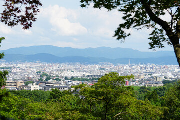 常寂光寺の展望台からの京都市街の風景
