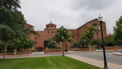 아름다운 대학교 갬퍼스