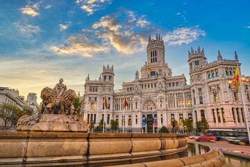 Madrid Spanje, de skyline van de stad van de zonsopgang bij Cibeles Fountain Town Square