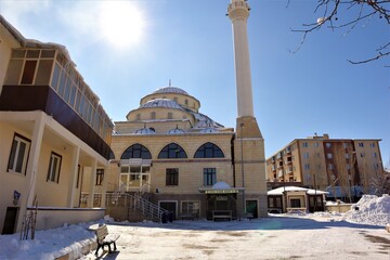 Erzurum, Turkey 02. 21 2021
Snow and Ice on the Roof of a mosque (Turkish: Tufanç Kardeşler...