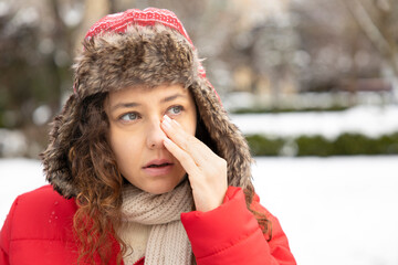 Winter cold weather causing eye dryness and irritation