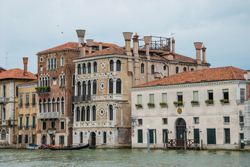 Buildings on the Grand Canal, city of Venice, Italy, Europe