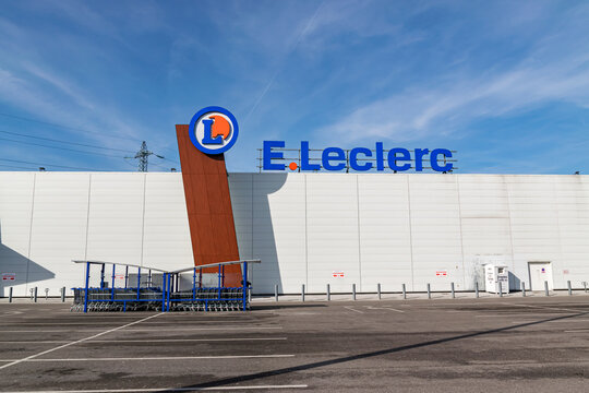 Wattrelos,France-February 21,2021: View of E.Leclerc supermarket logo and parking.E.Leclerc is a international French chain of supermarkets and grocery and industrial hypermarkets,founded in 1949.