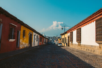 Fototapeta na wymiar Colorful streets leading to a volcano