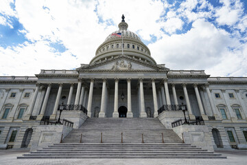 Fototapeta premium CAPITOL Building entrance 