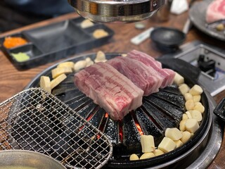 KOREAN FOOD PORK BELLY SAMGYEOBSAL GRILL 