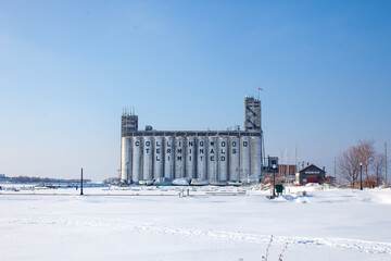  The Collingwood Terminals Limited is a huge old grain elevator that is decommissioned (abandoned),...