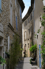 Fototapeta na wymiar Narrow street, Lourmarin, Vaucluse, Provence-Alpes-Côte d'Azur, France