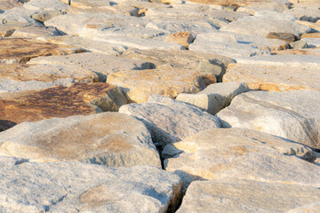 海辺の岩