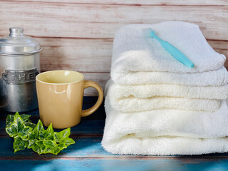 タオルに乗せた歯ブラシ1本