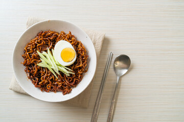 Korean Instant Noodle with Black Bean Sauce (Jajangmyeon or JJajangmyeon)