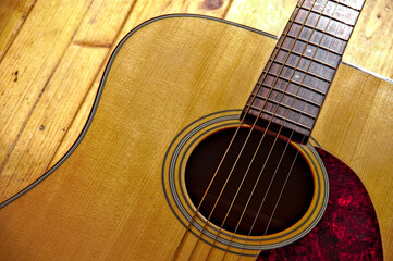 Obraz premium 室内のギター。