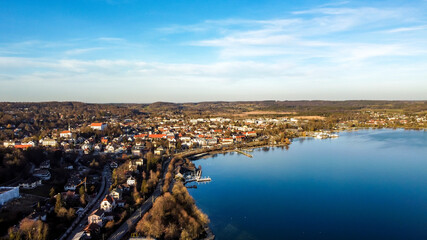 Blick auf Starnberger Ufer mit Starnberger See