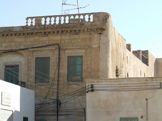 Libyen Nordafrika Tripolis mit Strassen Gassen und Gebäude im Frühjahr