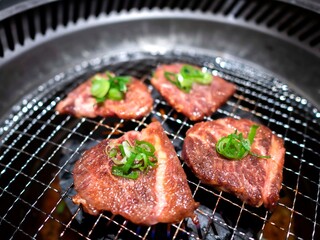 ロースターで焼くジューシーな和牛焼肉【ハラミ】