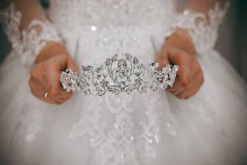 beautiful wedding jewelry for the bride, chic tiara © Natalia Rzhevskaia